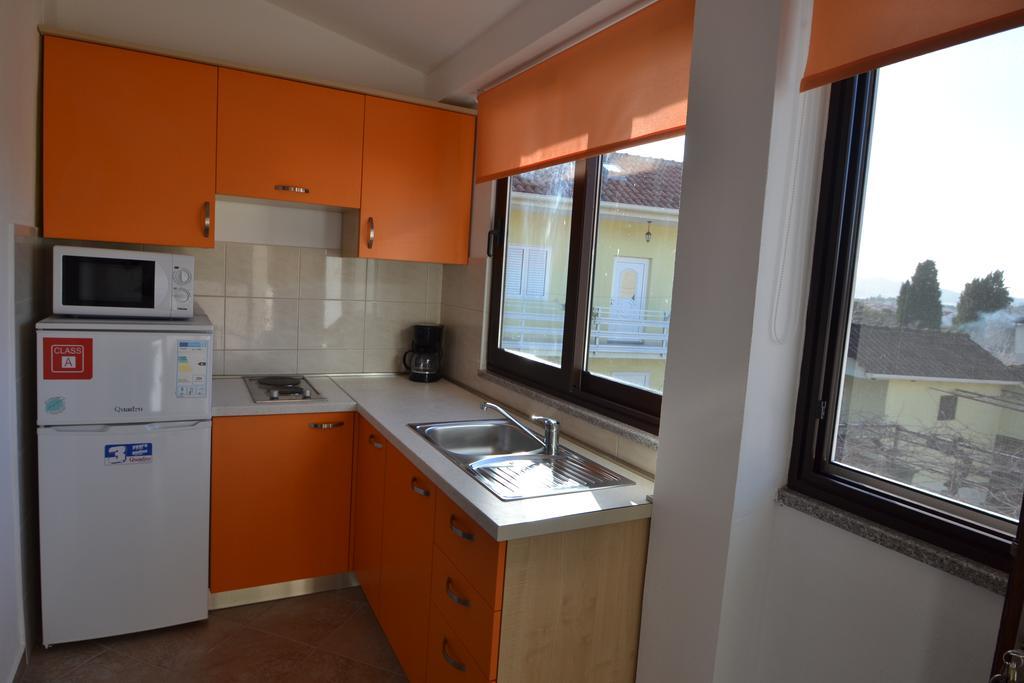 Apartments Kresan Sukošan Exterior foto